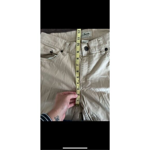 L.L. Bean Tan Classic Fit Straight Leg Khaki Pants Size 12 Petite Classic - Picture 13 of 14